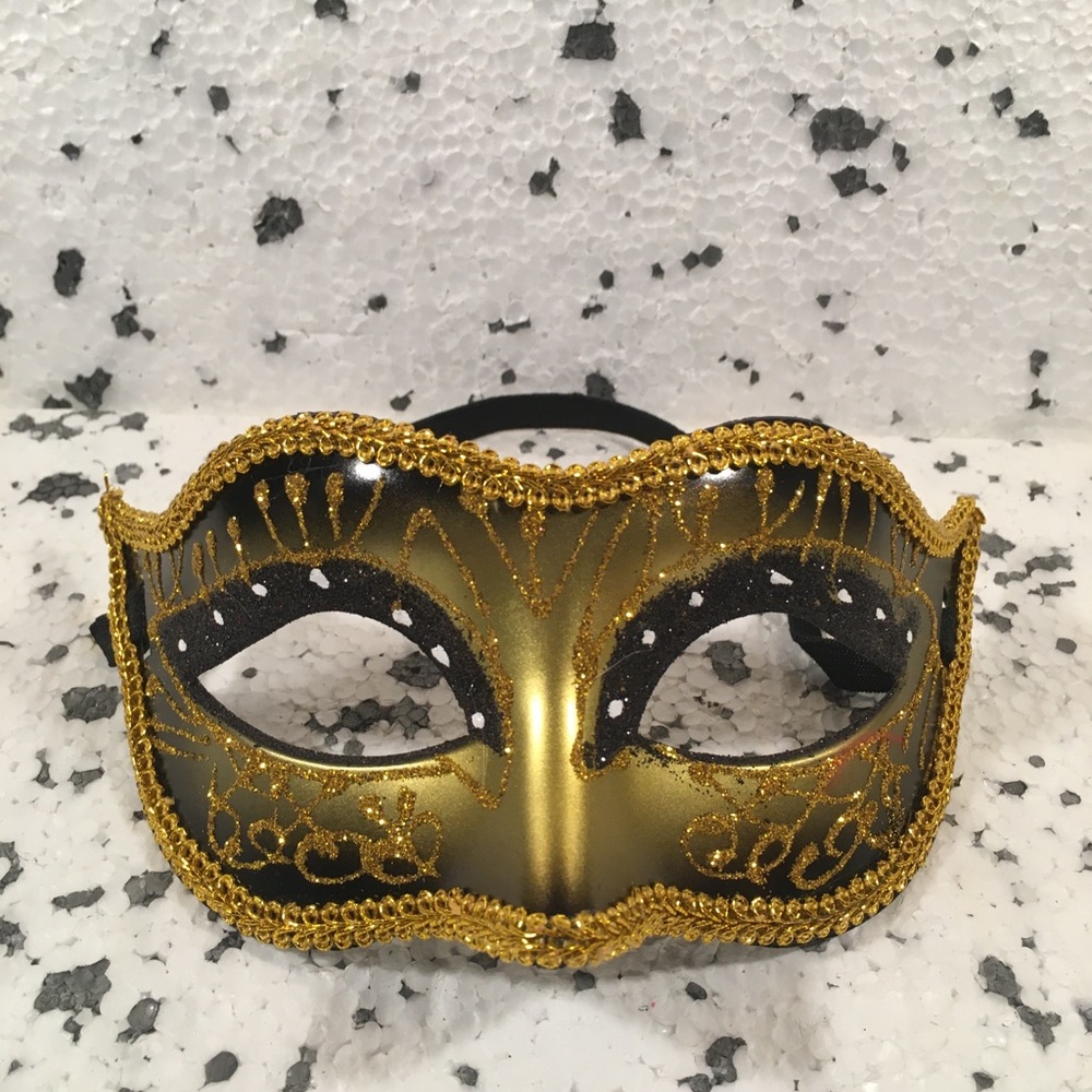 GOLD CUSTOM MASK